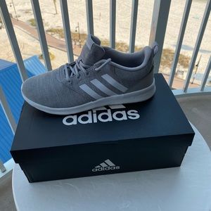 NEW in box women’s Adidas size 8.5